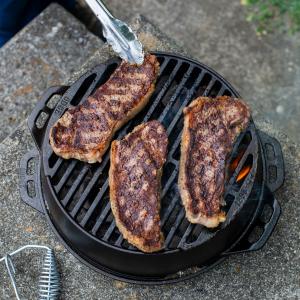 An Expert Guide to Lodge Cast Iron Skillets