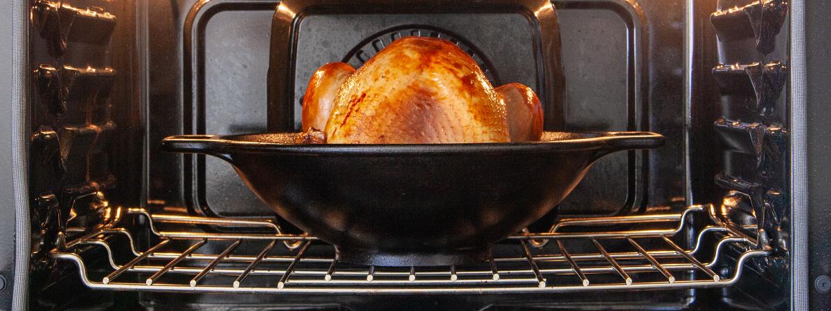 Oven pan with outlet rack