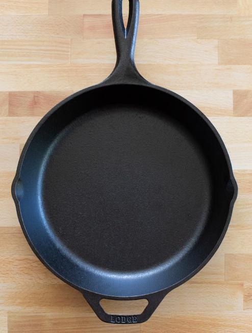 https://www.lodgecastiron.com/sites/default/files/styles/image__tombras_extra_small/public/2020-07/200714_PhasesofaSkillet-5.jpg?h=0764f6ae&itok=SkeU2GhC