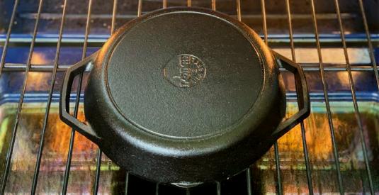 The Lodge Rust Eraser Easily Restores a Cast-Iron Skillet