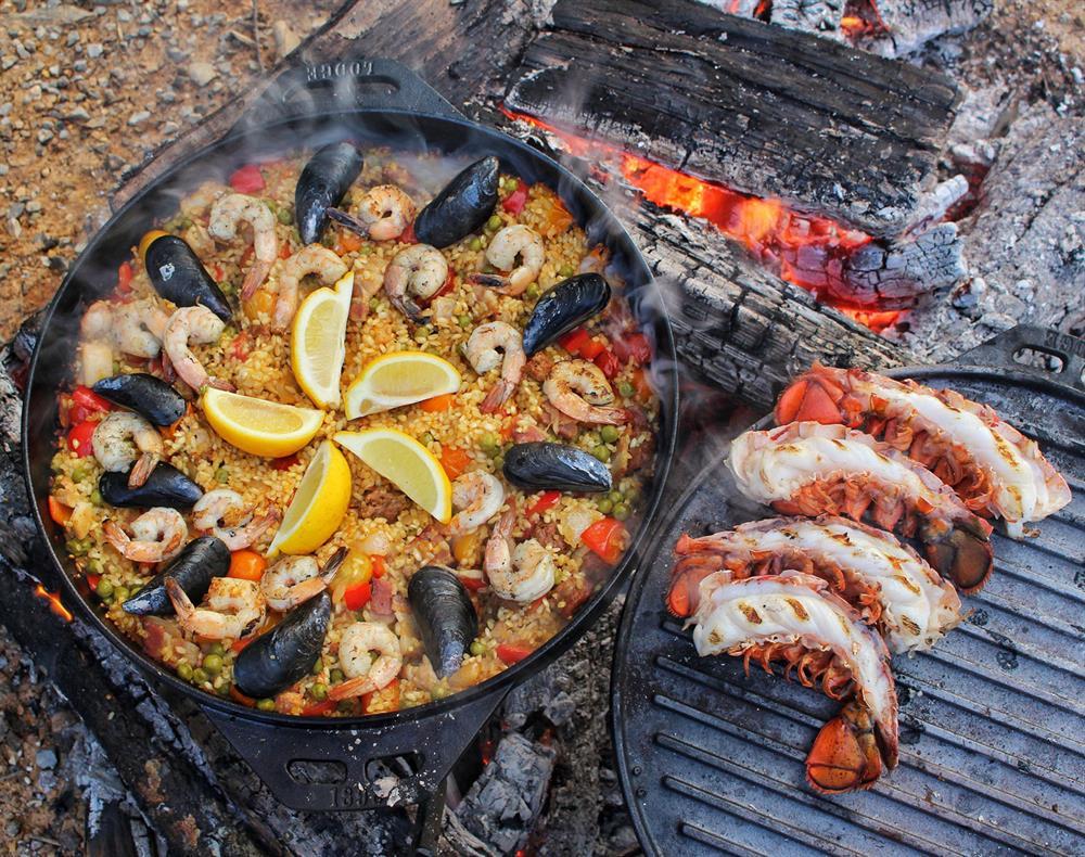 Smoky Campfire Paella Lodge Cast Iron