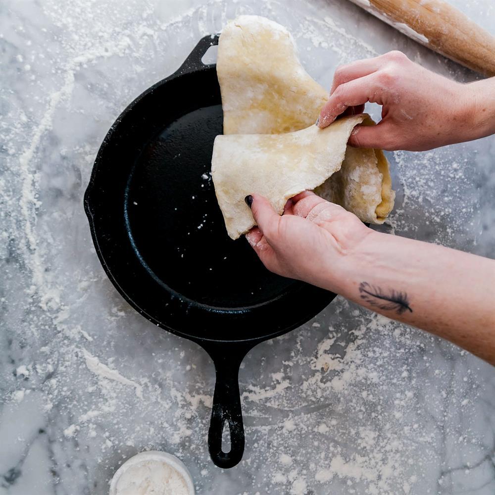 Lodge cast iron outlet pie pan