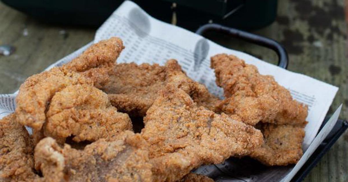 Fried Catfish And Tennessee Tartar Sauce | Lodge Cast Iron