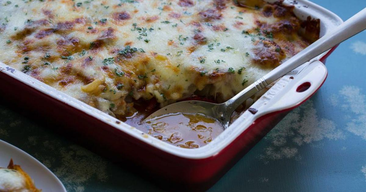 Sausage Potato Casserole With Roasted Red Peppers | Lodge Cast Iron