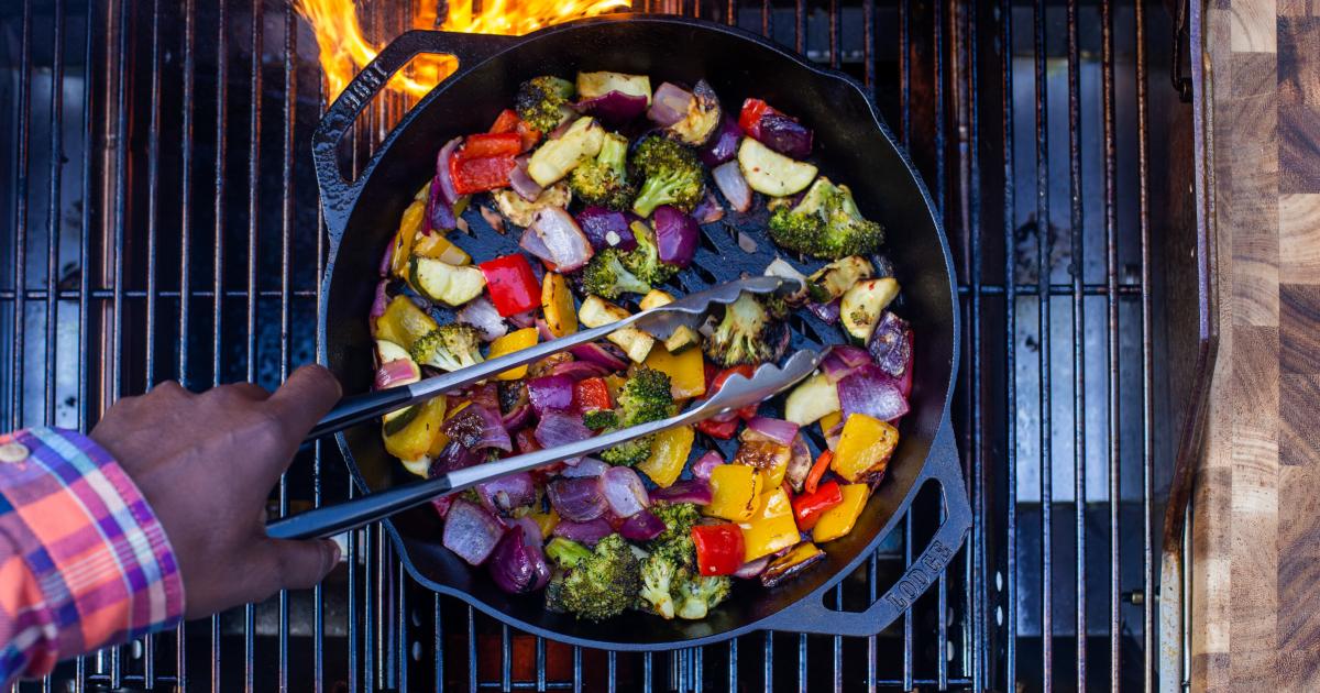 Lodge Cook-It-All - Grilling Salmon & Stir Fry Veggies 