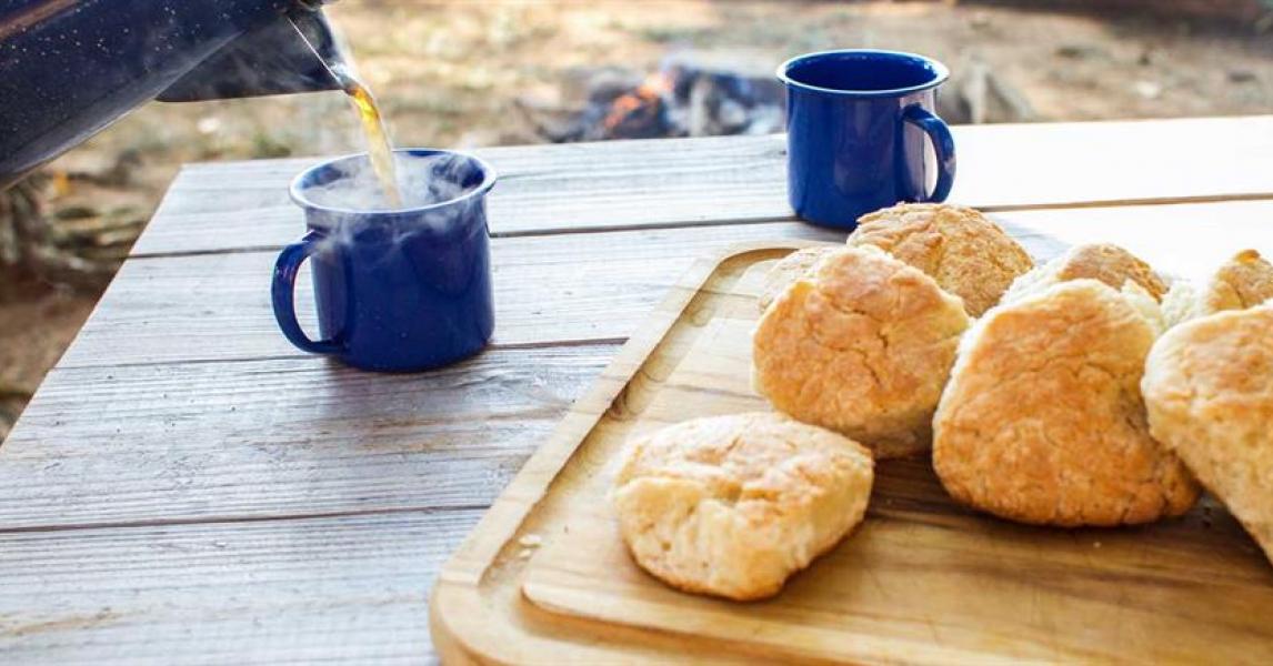 Campfire Buttermilk Biscuits Lodge Cast Iron