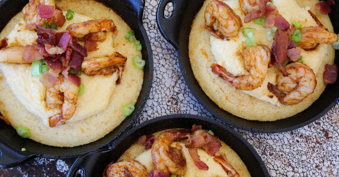 Cajun Shrimp 'n Grits With Cheddar Cornbread | Lodge Cast Iron