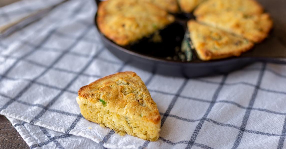 Wedge pan cornbread anyone? : r/castiron