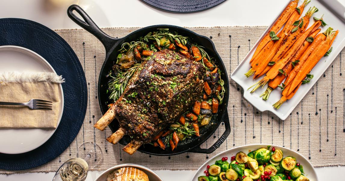 12 Seasoned Cast Iron Skillet with Ribs and More | Camp Chef