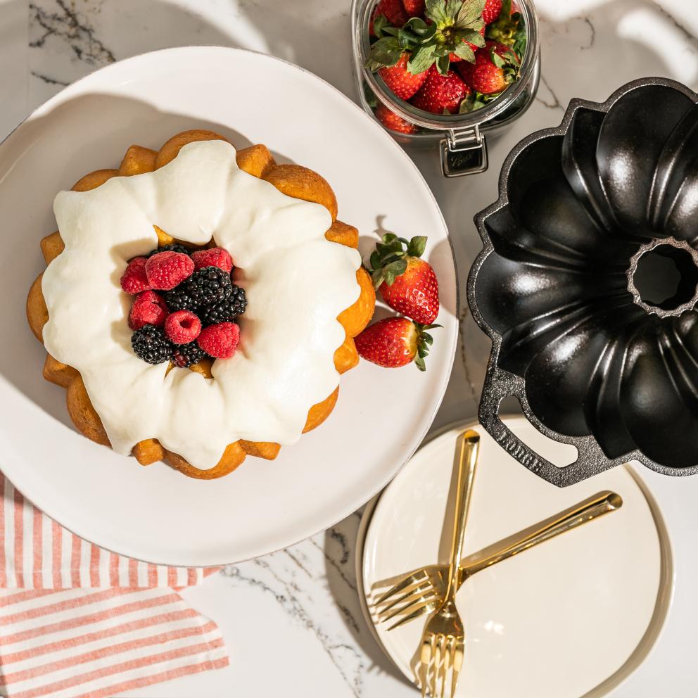 The New Lodge Fluted Cake/Bundt Pan