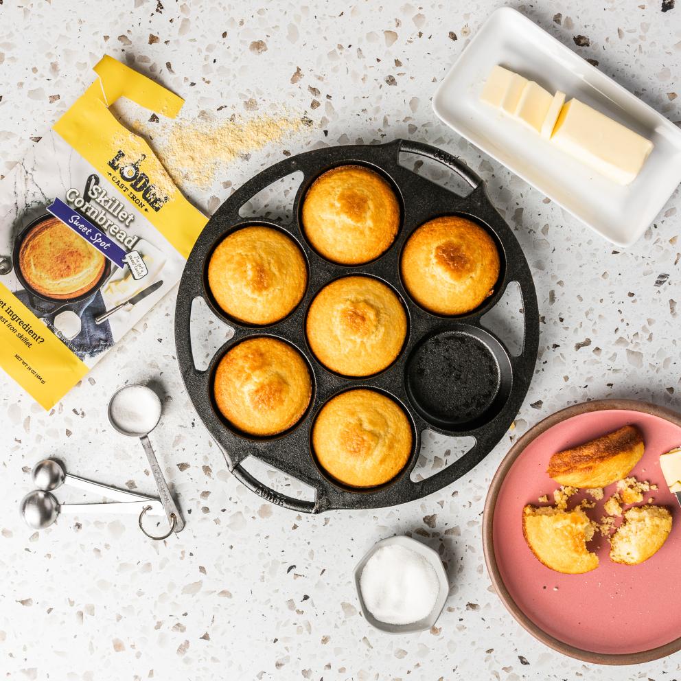 Lodge cast clearance iron cornbread pan