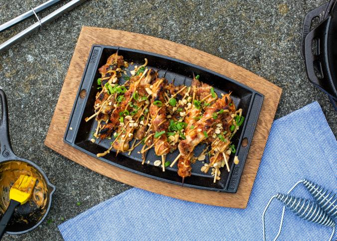 Lodge Sportsman's Charcoal Hibachi Grill & PigTail Food Flipper 